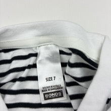 Load image into Gallery viewer, Unisex Bonds, soft feel long sleeve cotton tee / top, EUC, size 7,  