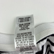 Load image into Gallery viewer, Unisex Bonds, soft feel long sleeve cotton tee / top, EUC, size 7,  