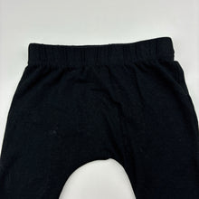 Load image into Gallery viewer, Unisex Baby Berry, black stretchy leggings / bottoms, EUC, size 00,  