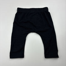 Load image into Gallery viewer, Unisex Baby Berry, black stretchy leggings / bottoms, EUC, size 00,  