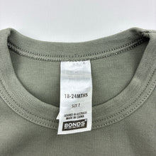 Load image into Gallery viewer, Unisex Bonds, green Tech Sweats sweater / jumper, GUC, size 2,  