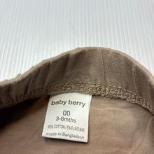 Load image into Gallery viewer, Unisex Baby Berry, stretchy leggings / bottoms, GUC, size 00,  