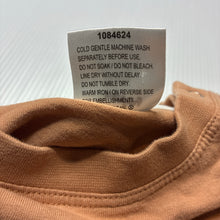 Load image into Gallery viewer, Unisex Baby Berry, soft cotton tee / top, EUC, size 0000,  