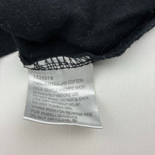 Load image into Gallery viewer, Unisex Favourites, black Aust cotton tee / top, GUC, size 6,  