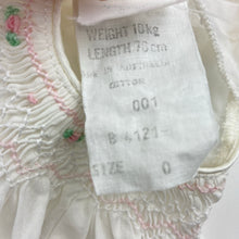 Load image into Gallery viewer, Girls vintage, lightweight cotton smocked dress, Made in Aus, GUC, size 0, L: 38cm