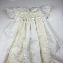 Load image into Gallery viewer, Girls Cindy Gaye, heirloom vintage Christening / Baptism gown + matching bonnet **discolouration of lace on hem**, FUC, size 00, L: 71cm