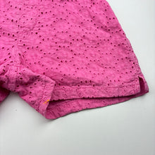 Load image into Gallery viewer, Girls GYMBOREE, lined broderie cotton shorts, elasticated, yellow mark on hem, FUC, size 8,  