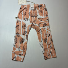 Load image into Gallery viewer, Girls Milk &amp; Masuki, organic cotton leggings **print fault on back**, NEW, size 3,  