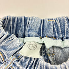 Load image into Gallery viewer, Girls blue, stretch denim shorts, elasticated, FUC, size 5,  