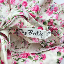 Load image into Gallery viewer, Girls Tong Bei Qi, floral summer romper, light marks, FUC, size 00,  