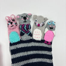 Load image into Gallery viewer, Girls Tu, knitted gloves, finger puppets, GUC, size 3-5,  