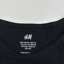 Load image into Gallery viewer, Unisex H&amp;M, black cotton singlet / tank top, EUC, size 5-6,  