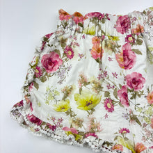 Load image into Gallery viewer, Girls FOREVER NEW, lined floral cotton shorts, elasticated, light mark, FUC, size 5-6,  