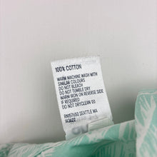 Load image into Gallery viewer, Boys Anko, cotton short sleeve shirt, small mark on back, FUC, size 7,  