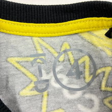 Load image into Gallery viewer, Boys KID, soft feel tee / top, EUC, size 4,  