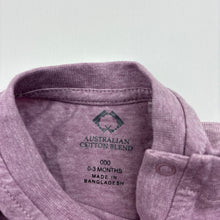 Load image into Gallery viewer, Unisex Favourites, Aust cotton blend long sleeve top, EUC, size 000,  