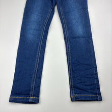 Load image into Gallery viewer, Girls 1964 Denim Co, blue stretch denim leggings / jeggings, elasticated, Inside leg: 47.5cm, EUC, size 6,  