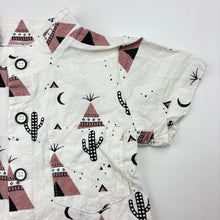 Load image into Gallery viewer, Boys lightweight, short sleeve shirt, EUC, size 00,  