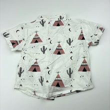 Load image into Gallery viewer, Boys lightweight, short sleeve shirt, EUC, size 00,  