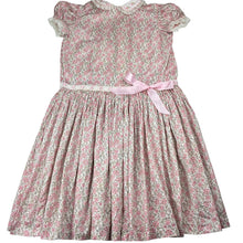 Load image into Gallery viewer, Girls vintage, lightweight floral cotton handmade dress, no size, armpit to armpit: 33cm, FUC, size 6-7, L: 65cm