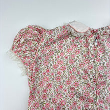 Load image into Gallery viewer, Girls vintage, lightweight floral cotton handmade dress, no size, armpit to armpit: 33cm, FUC, size 6-7, L: 65cm