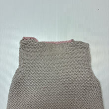Load image into Gallery viewer, Girls handmade, knitted vest, L: 24cm, armpit to armpit: 23cm, EUC, size 000-00,  