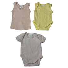 Load image into Gallery viewer, Girls Baby Berry, 2 x cotton bodysuits &amp; 1 x cotton singletsuit, EUC, size 00000,  