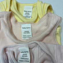 Load image into Gallery viewer, Girls Baby Berry, 2 x cotton bodysuits &amp; 1 x cotton singletsuit, EUC, size 00000,  