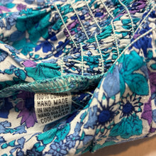 Load image into Gallery viewer, Girls Coco and Ginger, lightweight floral cotton summer top, EUC, size 4,  