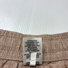 Load image into Gallery viewer, Boys Target, cotton / linen shorts, elasticated, EUC, size 6,  