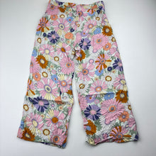 Load image into Gallery viewer, Girls H&amp;M, floral lightweight viscose pants, elasticated, Inside leg: 39.5cm, EUC, size 5,  