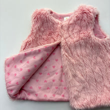Load image into Gallery viewer, Girls Dymples, lined pink faux fur vest, EUC, size 00,  