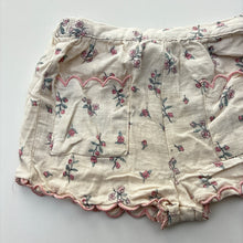Load image into Gallery viewer, Girls Cotton On, floral viscose / linen shorts, elasticated, EUC, size 00,  