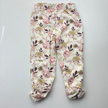 Load image into Gallery viewer, Girls KYLE &amp; DEENA, floral cotton footed leggings / bottoms, EUC, size 00,  