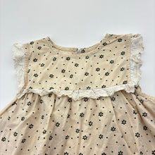 Load image into Gallery viewer, Girls JUYE, floral lace trim top, GUC, size 0-1,  