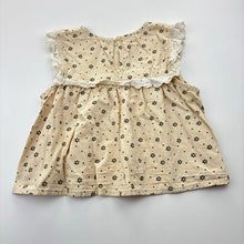 Load image into Gallery viewer, Girls JUYE, floral lace trim top, GUC, size 0-1,  