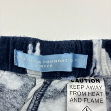 Load image into Gallery viewer, Unisex THE PYJAMA FOUNDATION, flannel cotton winter pyjama pants, GUC, size 3,  