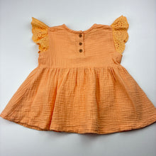 Load image into Gallery viewer, Girls Dymples, broderie trim crinkle cotton top, GUC, size 1,  