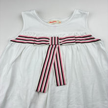 Load image into Gallery viewer, Girls Momonittu, white cotton sleeveless top, FUC, size 6,  