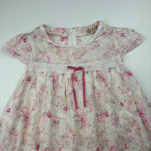 Load image into Gallery viewer, Girls B.B.Q, lined lightweight floral cotton dress, marks back hem , FUC, size 6, L: 60cm