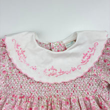 Load image into Gallery viewer, Girls ROCKING HORSE, vintage smocked lightweight floral dress, *small marks &amp; missing stitches on collar*, FUC, size 1, L: 47cm