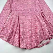 Load image into Gallery viewer, Girls United Colors of Benetton, stretchy long sleeve dress, no size, armpit to armpit: 33cm, shoulder to cuff: 45.5cm, FUC, size 7-8, L: 63cm approx