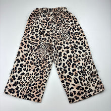 Load image into Gallery viewer, Girls lightweight, leopard print pants, elasticated, Inside leg: 27.5cm, EUC, size 2,  