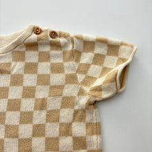 Load image into Gallery viewer, Unisex Target, soft feel knit cotton short sleeve top, GUC, size 2,  