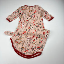 Load image into Gallery viewer, Girls Baby Berry, floral organic cotton sleepsack / sleeping bag, EUC, size 0000,  