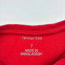 Load image into Gallery viewer, Boys Favourites, cotton Christmas tee / top, EUC, size 7,  