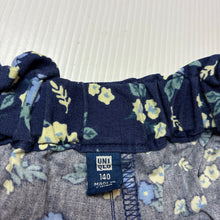 Load image into Gallery viewer, Girls Uniqlo, floral cotton shorts, elasticated, GUC, size 10,  