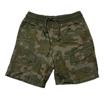 Load image into Gallery viewer, Boys Target, camo print cotton shorts, elasticated, FUC, size 5,  