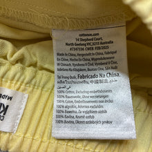Load image into Gallery viewer, Girls Cotton On, embroidered cotton shorts, elasticated, lemons, EUC, size 7,  