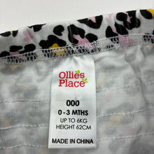Load image into Gallery viewer, Girls Ollie's Place, cotton ruffle nappy cover / bloomers, GUC, size 000,  